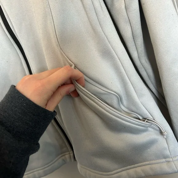 The North Face Gray Ski Jacket with Insulating Material and Stand-Up Collar - Picture 3 of 6